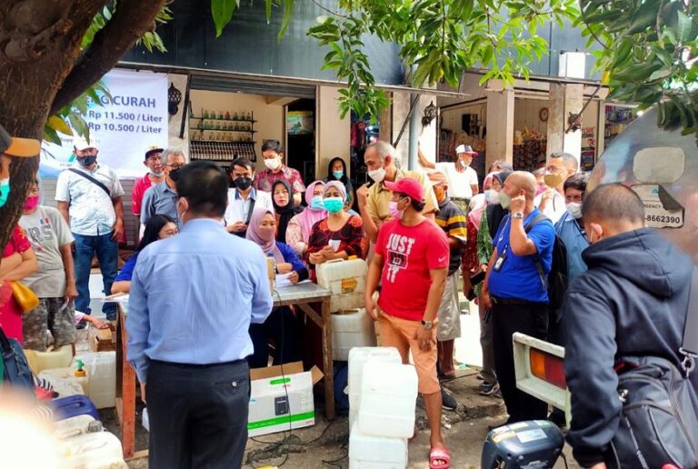 Kemendag Sidak Pasar Minyak Goreng 10 Ton di Surabaya