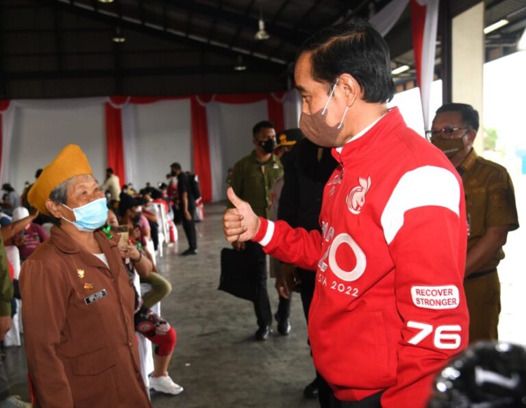 Jokowi Harap Vaksinasi Booster di Daerah Lebih Digenjot