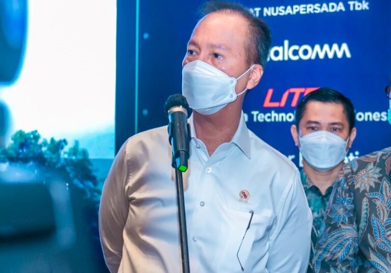 Kemenperin Luncurkan Chromebook 4G LTE Produksi Anak Bangsa