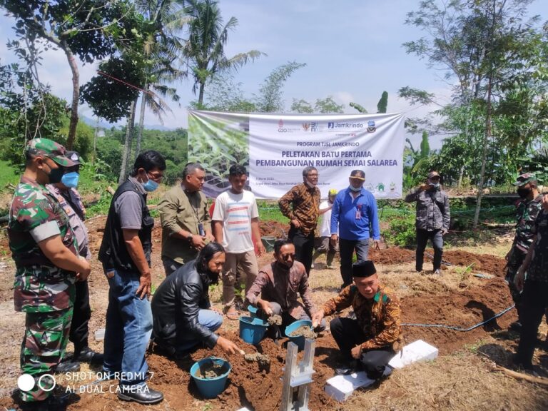 Program TJSL Jamkrindo di Garut Rumah Semai, Tanam Talas hingga Pendampingan Disabilitas