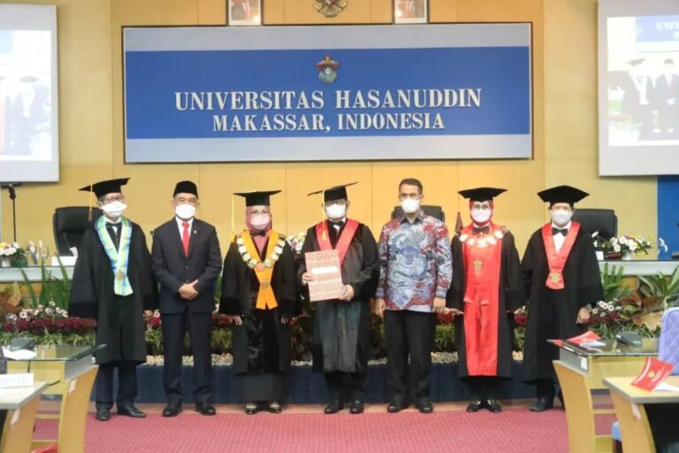 SYL Raih Gelar Profesor Kehormatan, Rektor Unhas Beberkan Alasannya