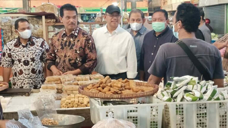 Gelar Sidak Pasar, Kementan: Stok dan Harga Pangan Pokok di Jateng Aman Hingga Pasca Lebaran