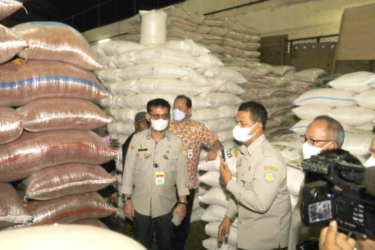 Petani Panen Raya, Pasokan Pangan di Pasar Induk Kramat Jati Melimpah dan Harga di Jabodetabek Stabil