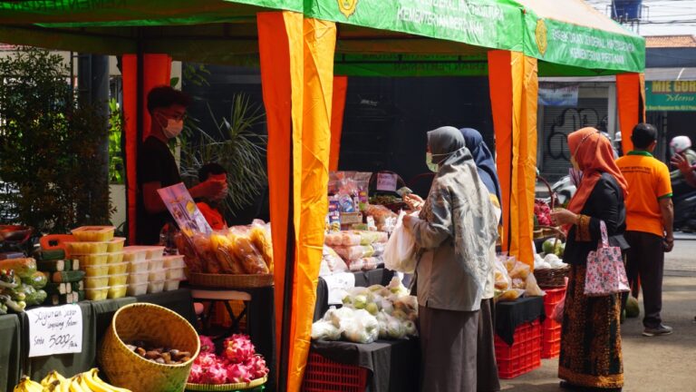 Hadirkan Produk Berkualitas, Masyarakat Sambut Antusias Gelar Pangan Murah di Jakarta Selatan