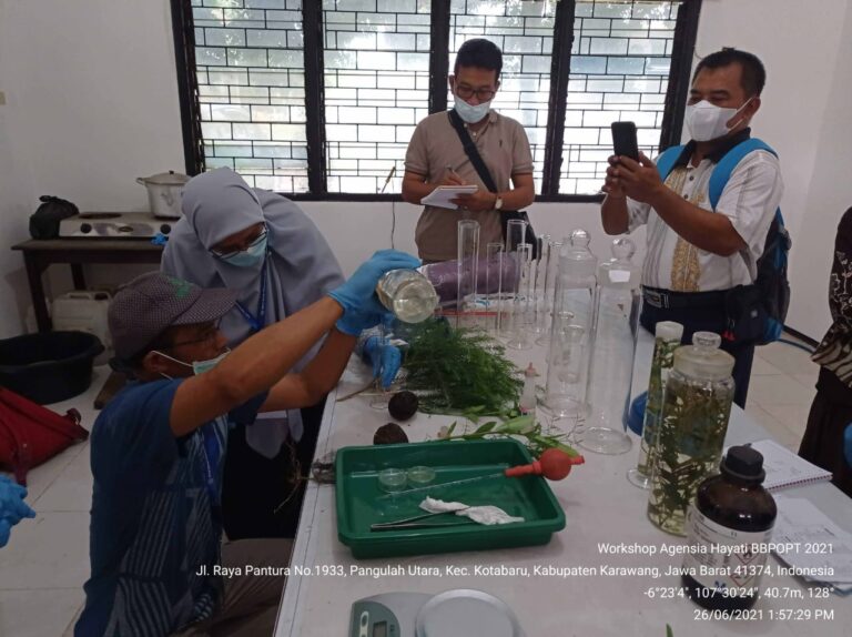 Pestisida Nabati Ampuh Sebagai Agen Pengendali Biologi