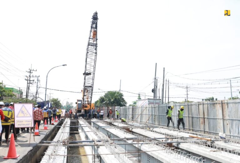 Perbaikan Jembatan Ngaglik Lamongan ditargetkan Rampung H-10 Lebaran 2022