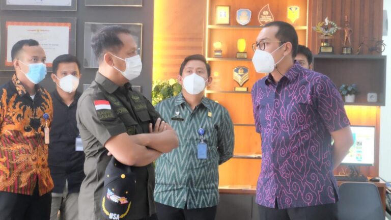 Pantau Layanan di Imigrasi Depok, Ini Pesan Kakanwil Kemenkumham Jabar