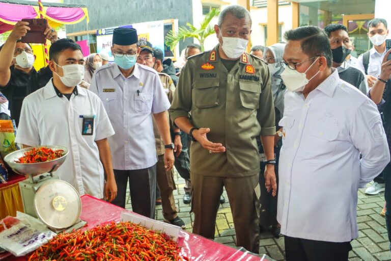 Gelar Pasar Tani Ramadan Gorontalo Laris Dibeli Masyarakat