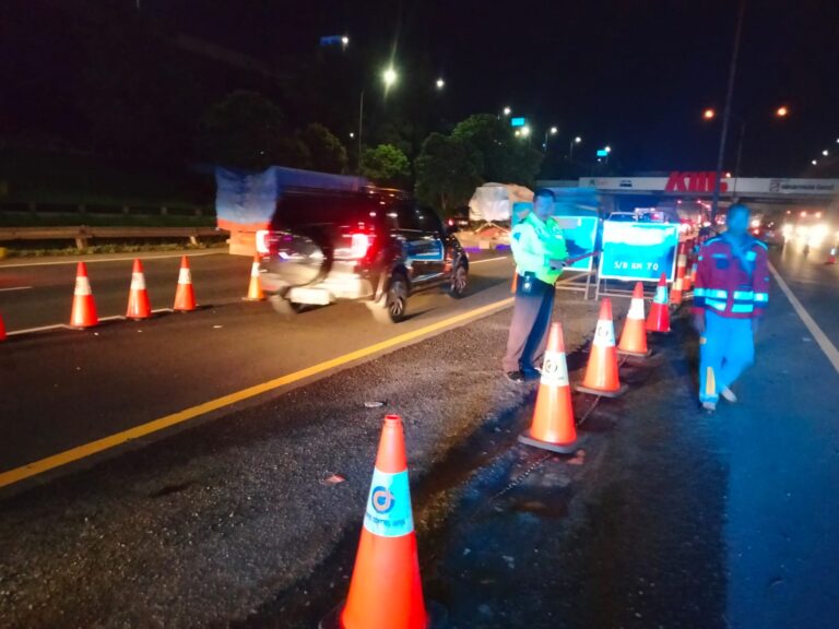 Jasa Marga Terapkan Buka Tutup Contraflow KM 47 hingga GT Cikampek Utama