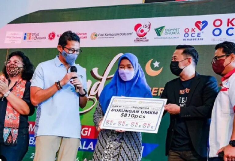 Emak-emak hingga Petani di Jember Dukung Sandiaga jadi Presiden