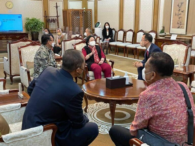Tiba di Seoul, Megawati akan hadiri Pelantikan Presiden Korsel dan Terima Gelar Profesor