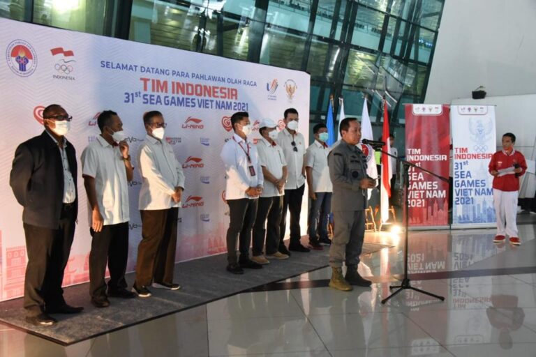Kepala Bakamla Sambut Kepulangan Atlet Indonesia dari Sea Games ke-31