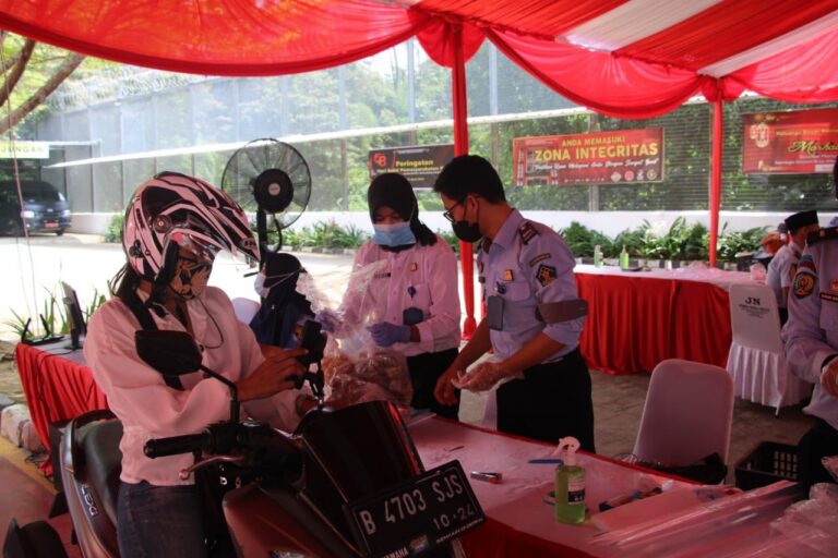 Rutan Depok Buka Layanan Penitipan Makanan Khas Lebaran dari Keluarga untuk Napi