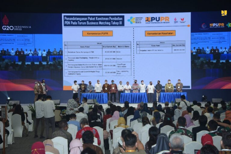 Kementerian PUPR Tandatangani Empat Paket Komitmen Pembelian PDN Senilai Rp778 Miliar