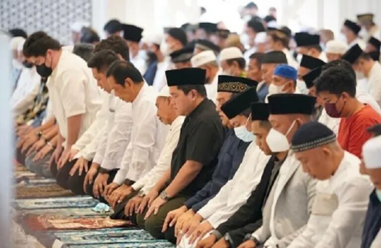 Erick Thohir Bahagia Masjid At Thohir Gelar Salat Ied Pertama Kali
