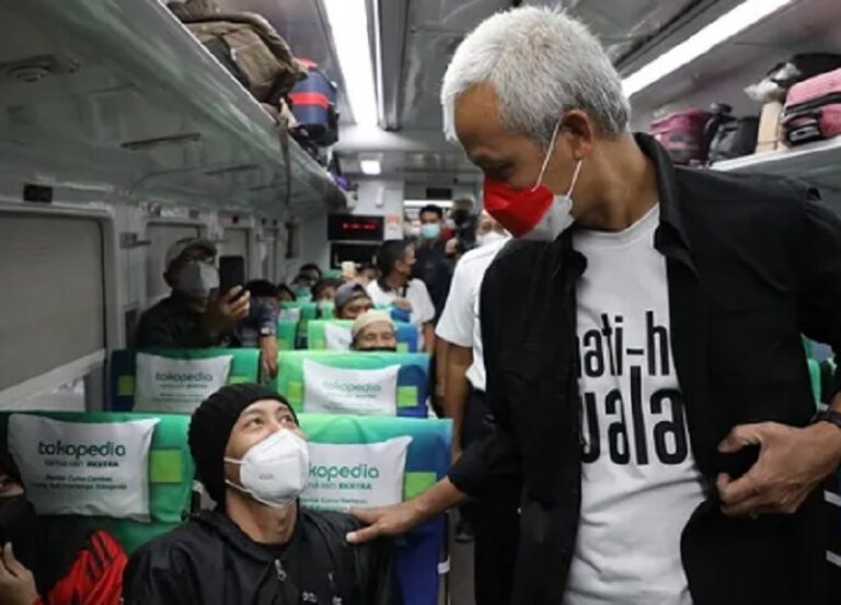 Cuitan Ganjar Pranowo soal Mudik Bikin Warganet Baper