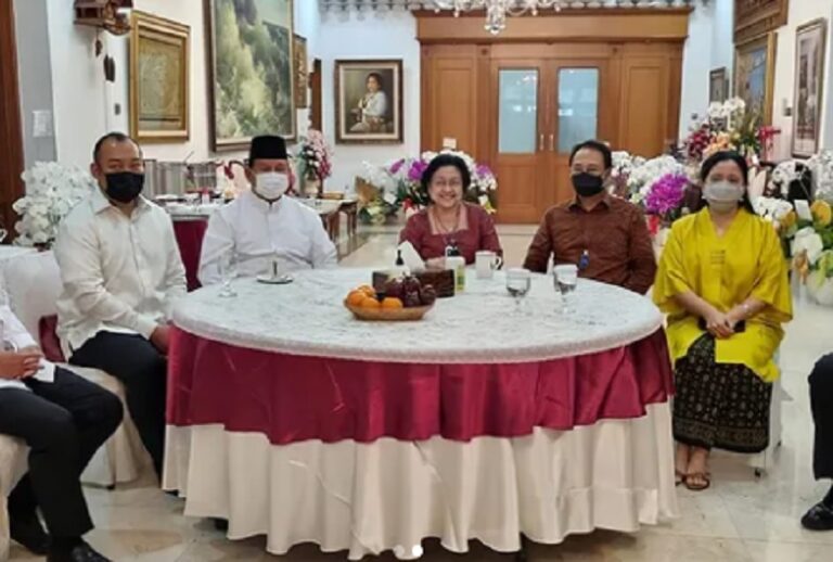 Lebaran, Megawati Hidangkan Opor Ayam dan Udang untuk Prabowo