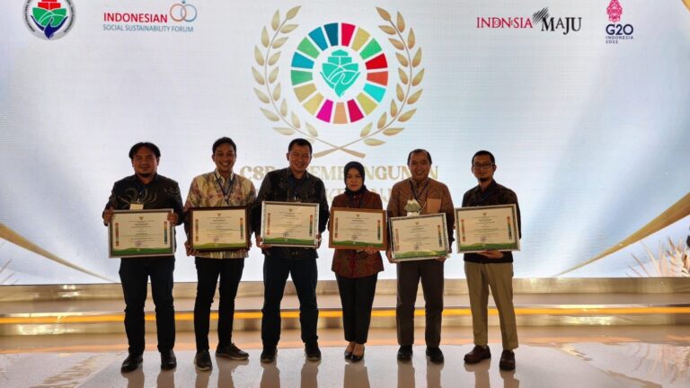 Pertagas Grup Sabet 6 Penghargaan di Ajang CSR dan Pembangunan Desa Berkelanjutan Awards 2022