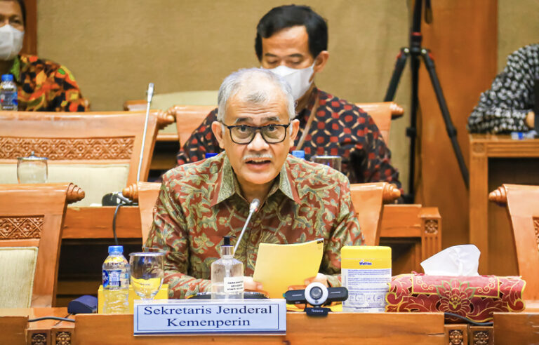 Sekolah Vokasi Kemenperin Olah Darah Sapi jadi Pupuk Organik Cair