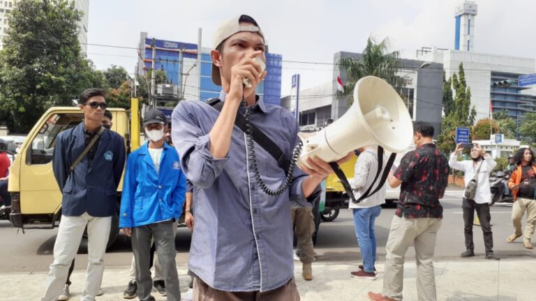 Mahasiswa Depok Tuntut Pemkot Aturan Penggunaan Air Tanah