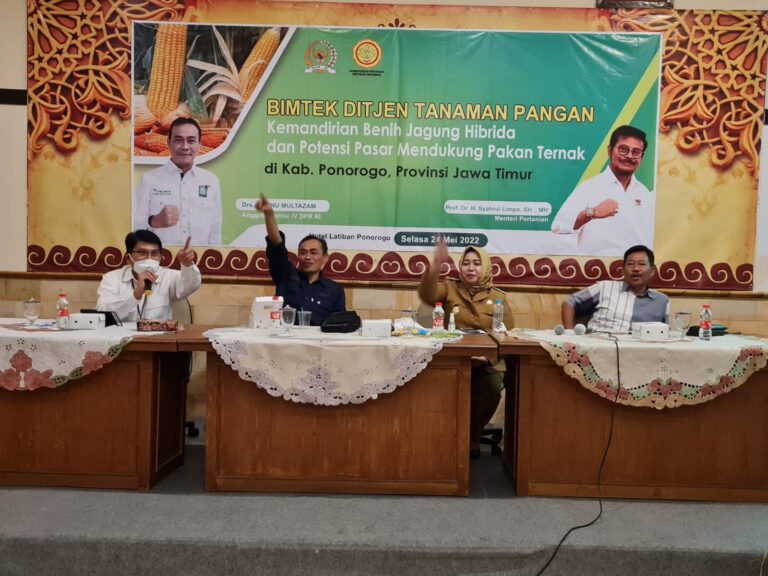 Bersama Komisi IV DPR, Kementan Gelar Bimtek Kemandirian Benih Jagung Hibrida di Ponorogo