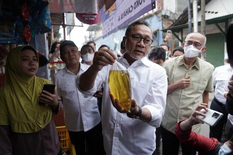 Dua Pekan kedepan, Zulhas Pastikan Harga Minyak Goreng Stabil