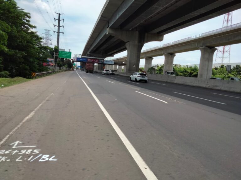 Jasa Marga Gelar Rekonstruksi Pavement di Ruas Tol Jakarta-Cikampek