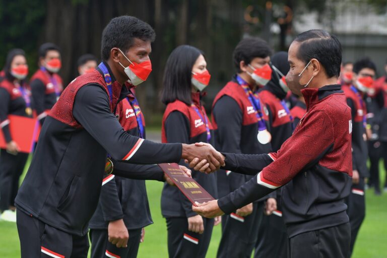 Asyik, Jokowi Beri Bonus ke Atlet Indonesia di SEA Games Vietnam