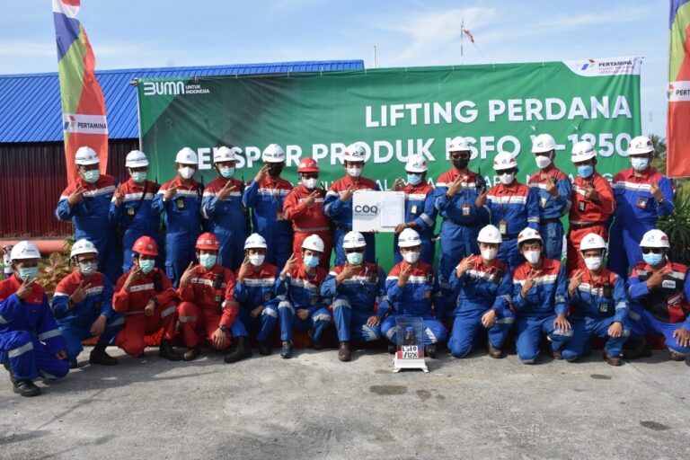 Wujud Kehandalan Kilang dan Pekerja yang Kompeten, PT KPI RU Sei Pakning Berhasil Produksi dan Lifting Perdana LSFO