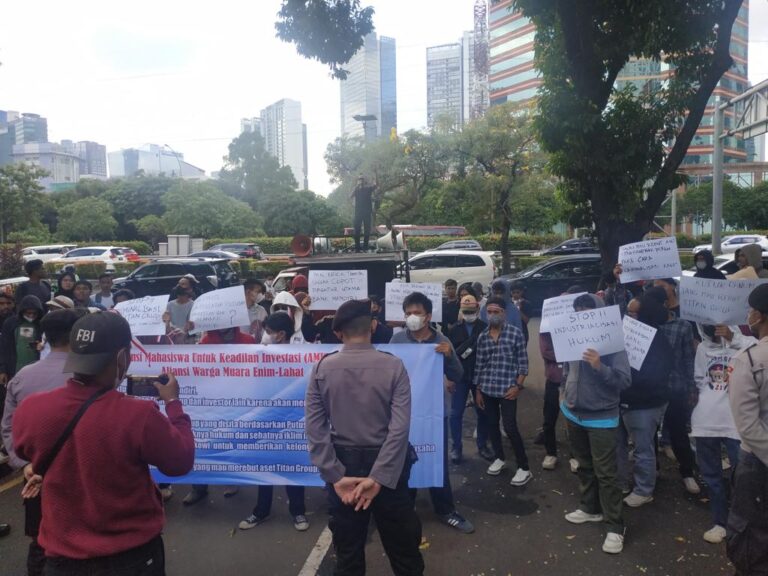Diduga Jadi Korban Kriminalisasi, Aliansi Warga Muara Enim-Lahat Aksi Bela Titan Group