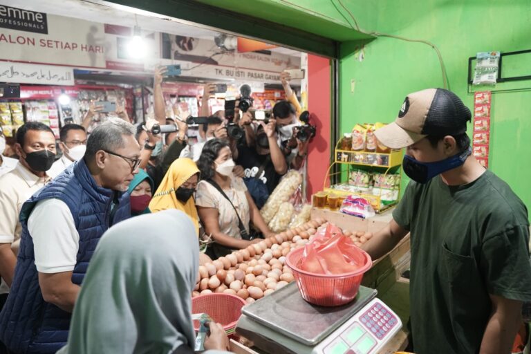 Zulhas Senang Harga Migor Curah di Semarang Turun Rp12 Ribu