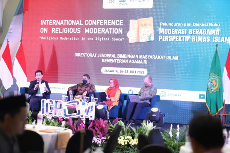 Kemenag Luncurkan Buku Moderasi Beragama Perspektif Bimas Islam