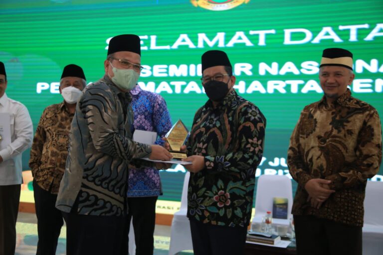 Wamenag Ungkap Langkah Penyelamatan Harta Benda Wakaf