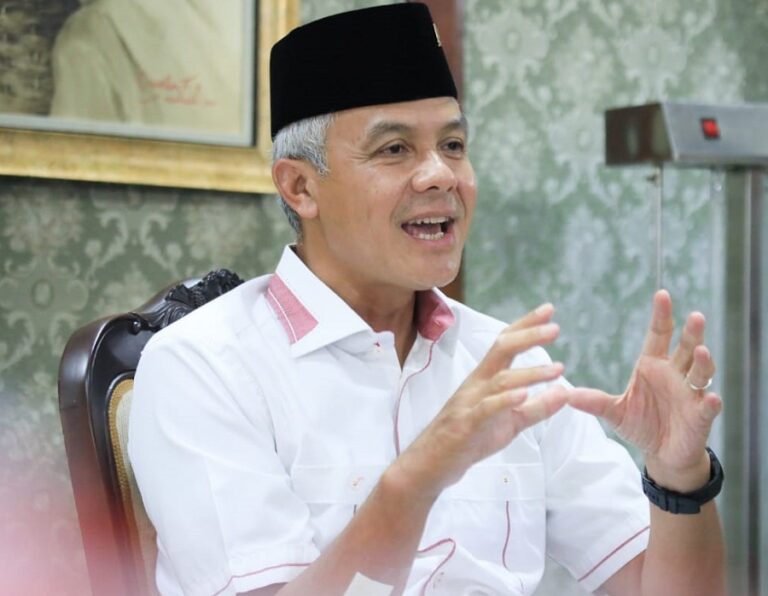 Survei SMRC: Elektabilitas Ganjar Naik Signifikan Pasca jadi Capres PDIP