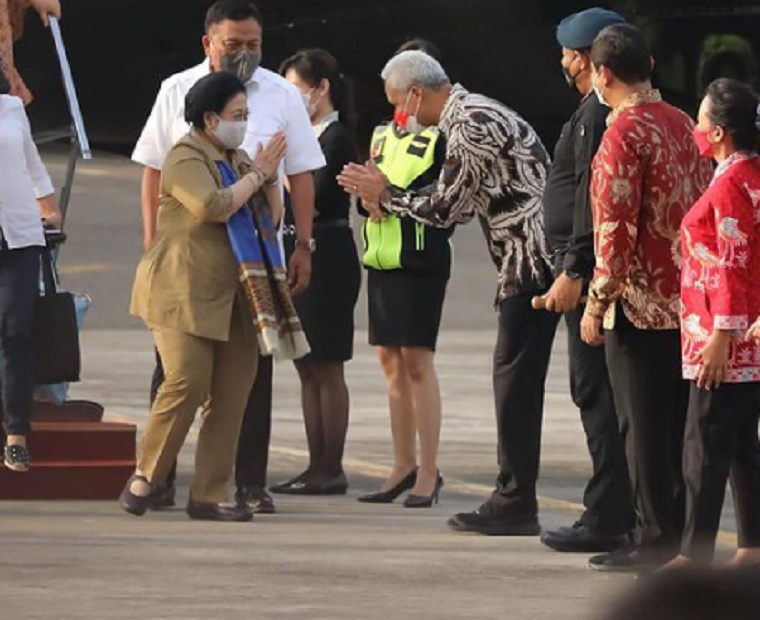 Sambut Megawati, Ganjar Pranowo: Selamat Datang Ibu di Semarang