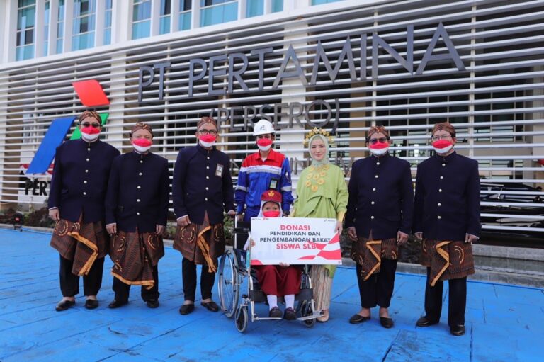 Komitmen Hadirkan Energi, Pertamina Gelar Upacara HUT RI di Kilang Cilacap