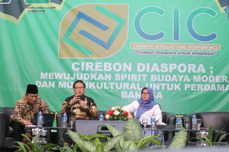 Melalui Intellectual Conference, Tokoh Cirebon Rokhmin Dahuri dorong Moderasi Ekonomi Berbasis Kelautan
