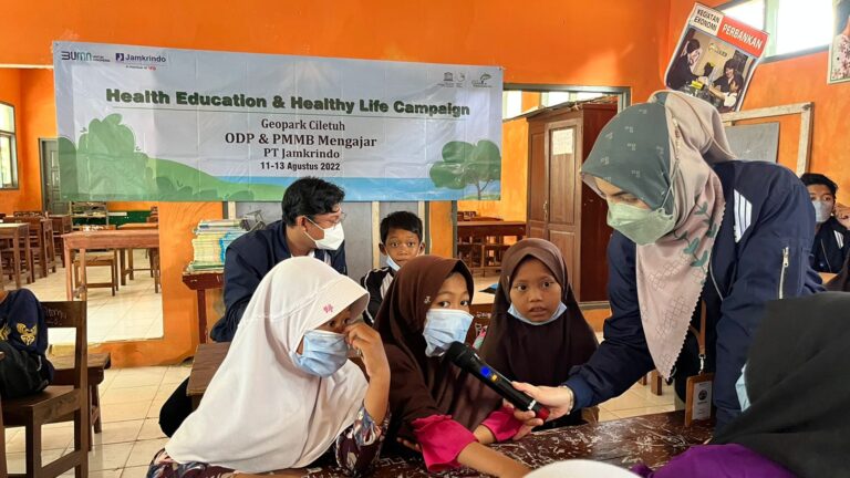 Cetak SDM Unggul, Jamkrindo Libatkan Peserta Magang di Proyek Sosial