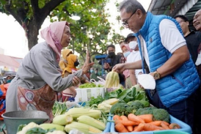 Mendag Zulhas Sebut Harga Bapok di Pasar Wates Paling Rendah