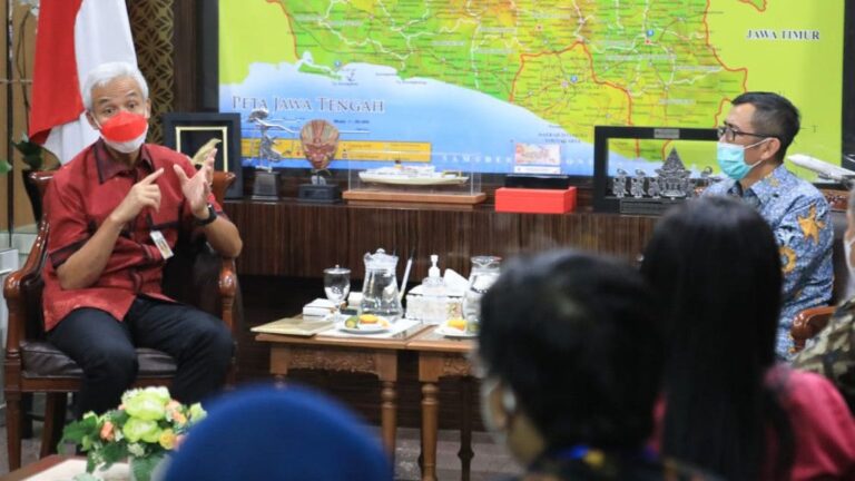 Peduli Nasib Petani, Ganjar Hadirkan Learning Center Bawang Putih di Tegal