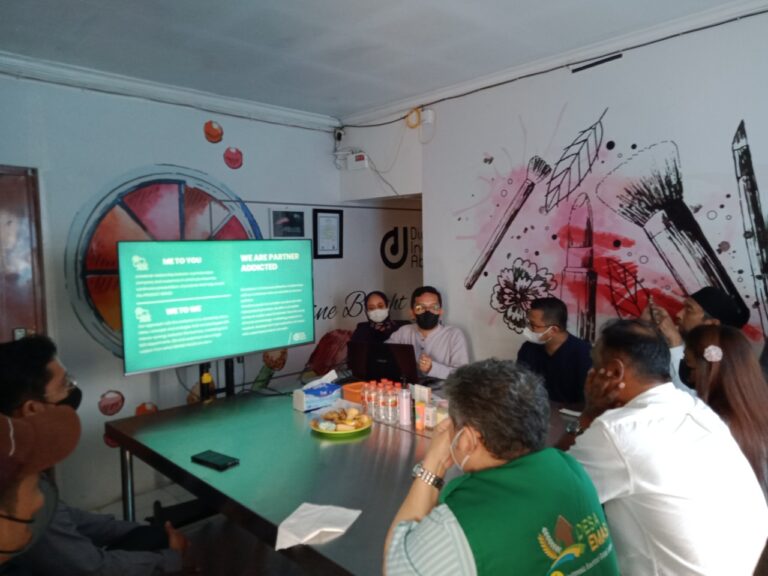 Sinergi Foundation Terima Wakaf Perusahaan Dari CV. Dian Indah Abadi