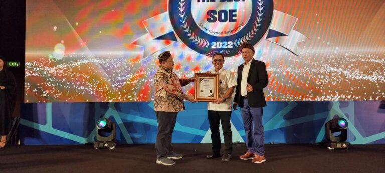 Jamkrindo Raih Penghargaan Best SOE dengan Predikat Prestisius