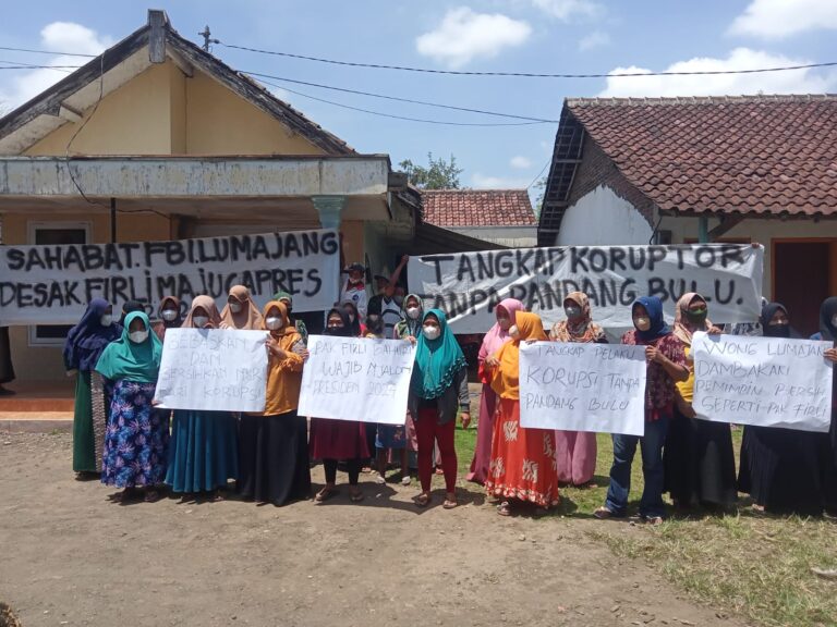 Emak-emak Lumajang Deklarasi Dukung Firli Bahuri Jadi Presiden