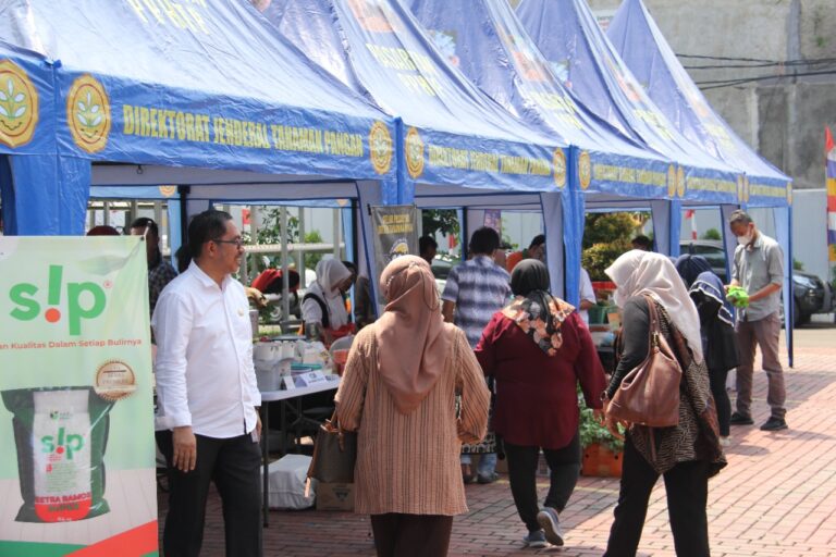 Tingkatkan Akses Pasar Bagi Petani, Kementan Buka Pasar Tani