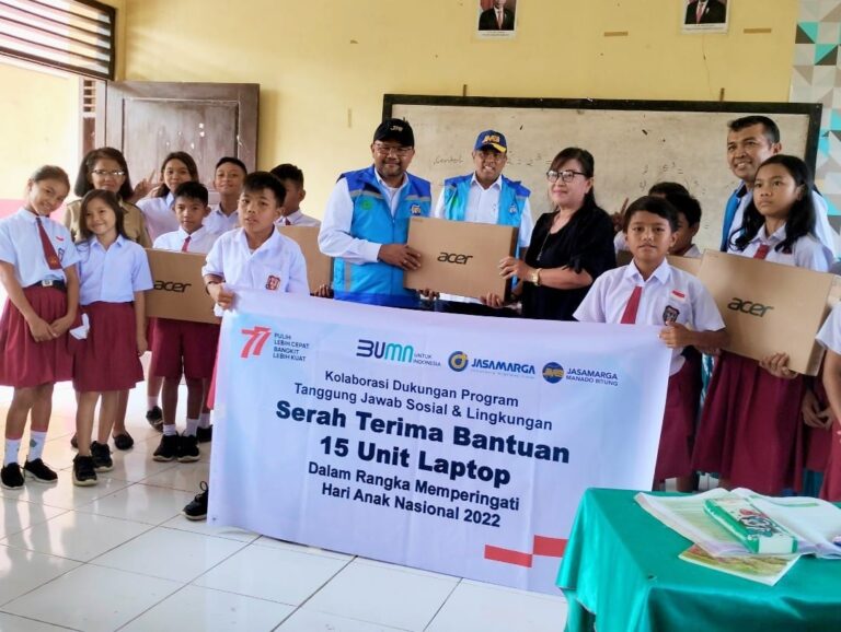 Jalankan Program TJSL, Jasa Marga Salurkan Bantuan Pendidikan di Manado