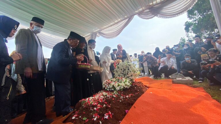 Kenang Mendiang Prof. Azyumardi Azra, Zainut Tauhid: Beliau Sangat Disiplin, Tegas dan Kritis
