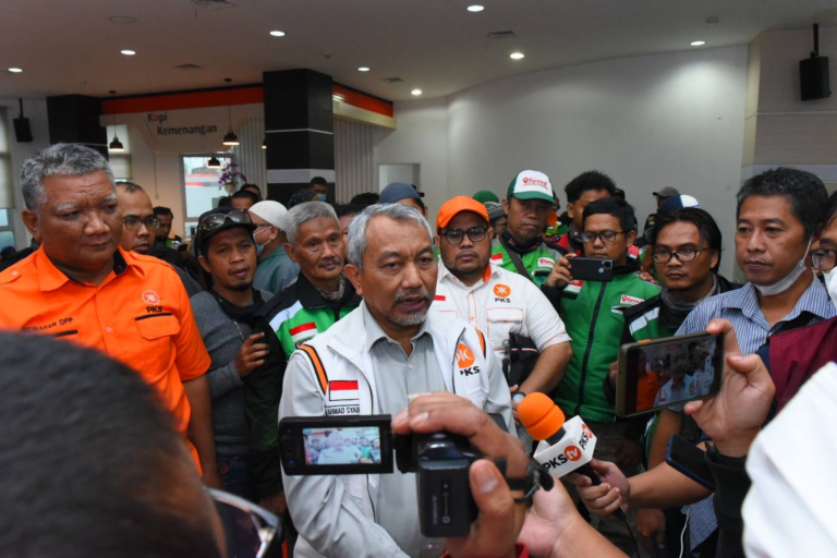 Didatangi Ratusan Ojol, PKS: Mereka Ngeluh Harga BBM Naik