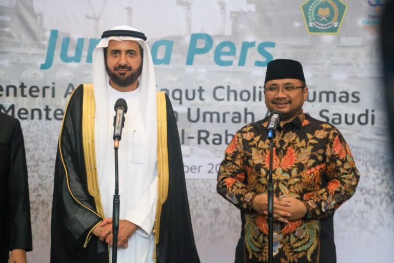 Bertemu Menteri Haji Saudi, Menag Bahas Kemudahan Jemaah Haji dan Umrah