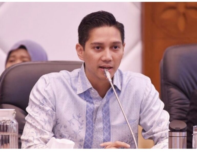 Di Kutai Kartanegara, Anggota DPR Fraksi Gerindra Berikan Bantuan Vertical Dryer 10 Ton untuk Gapoktan Sumber Sari