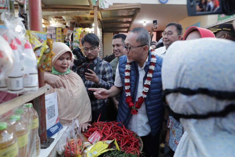 Zulhas Dorong Pelaku Pasar Tradisional Perkuat Ranah Digital